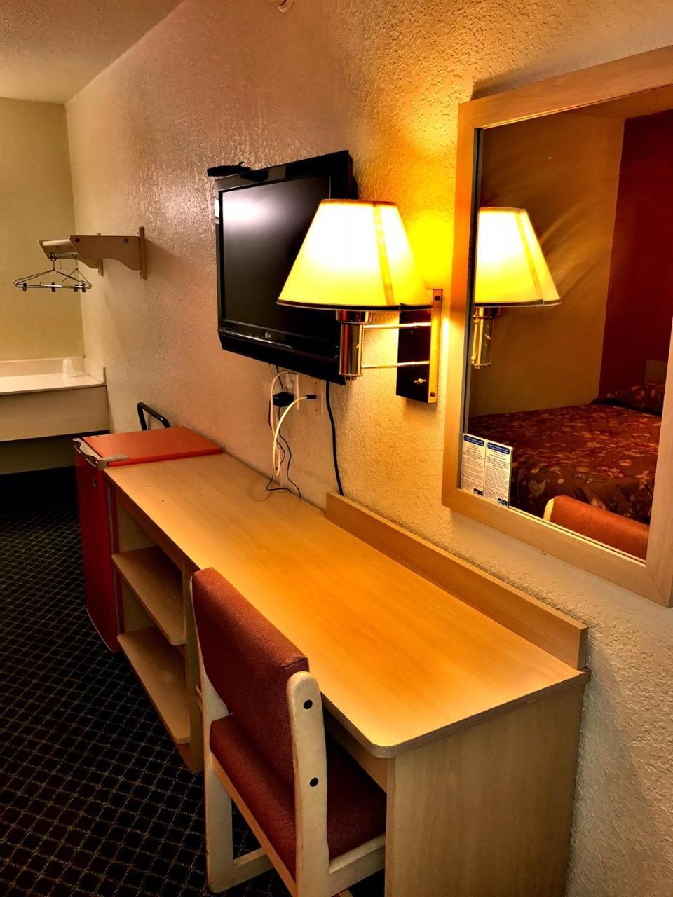 Qc Stay Inn Moline Exteriör bild